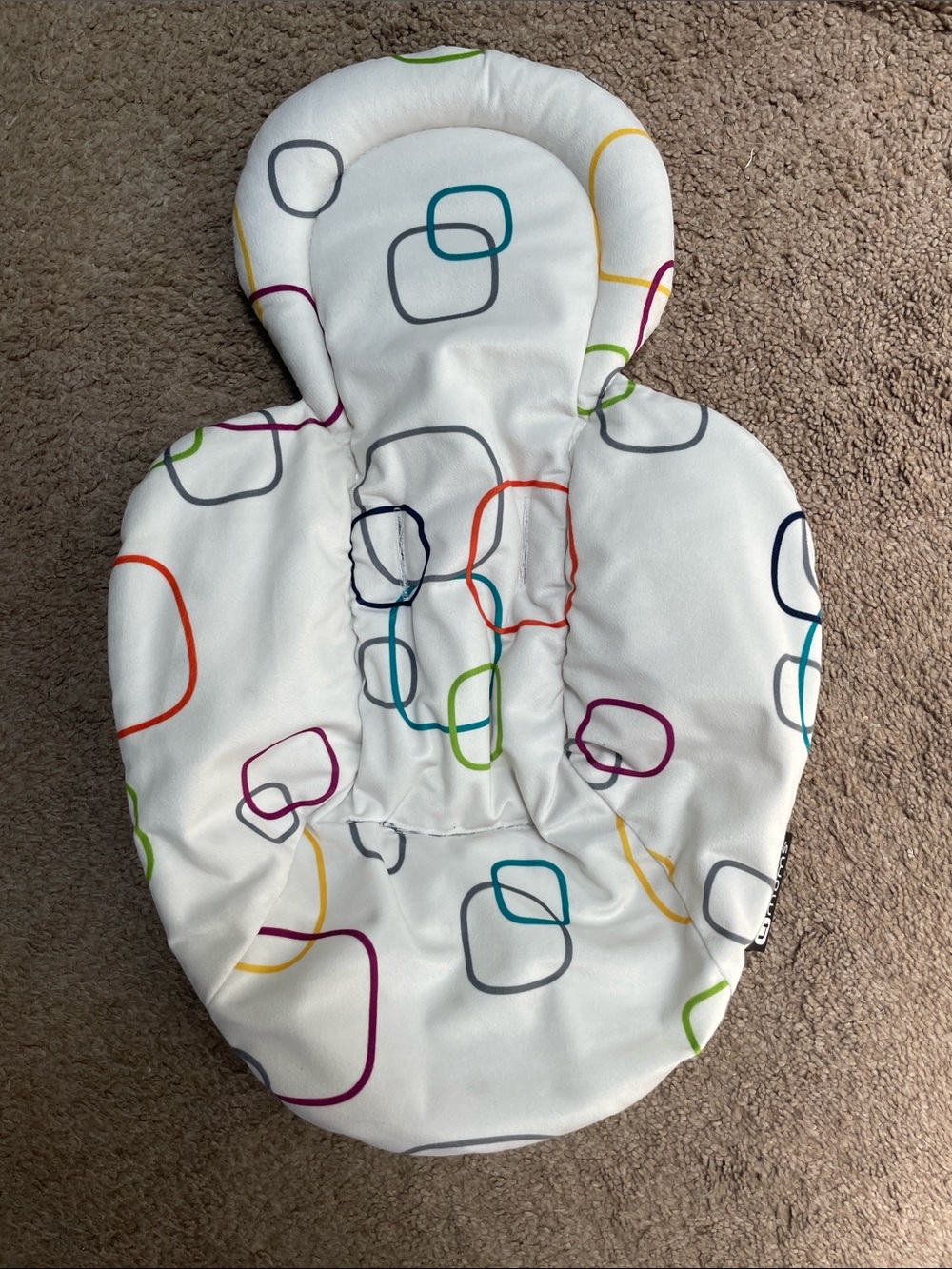 4moms Mamaroo Infant Insert- White Pattern